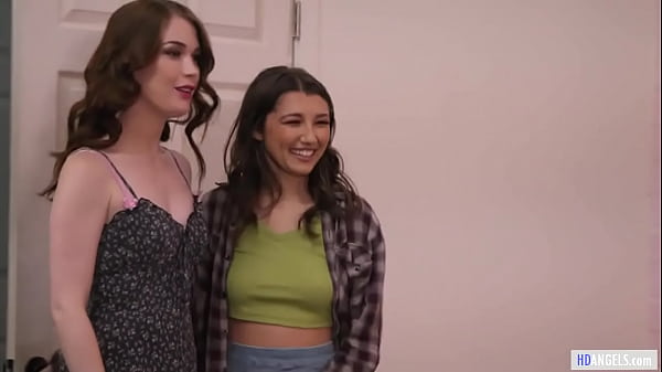 Let's Make It A Lesbian Savor Triangle! - Evelyn Claire, Maya Woulfe And Alexis Tae