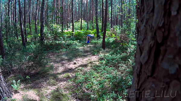 An Outsider Pounded Me In The Woods As Soon As I Peed. Sweetie Lilu Candid Porn Video