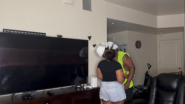 Construction Worker Hooker Kendale Serve His Client A BBC While On The Job