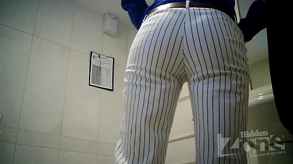 Knockout Wc Peeping