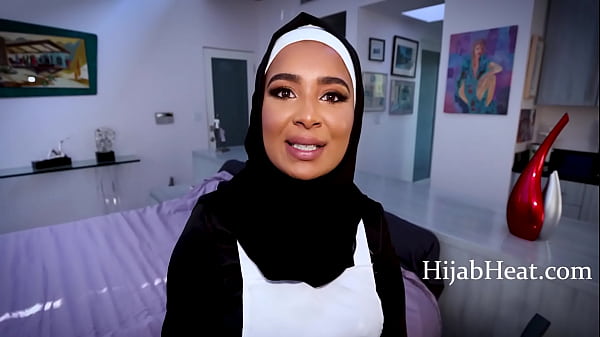 Housekeeper In Hijab- Babi Star