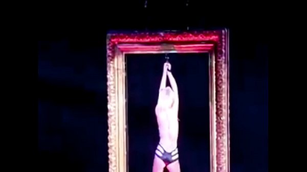 Britney Spears (Shake That Backside)