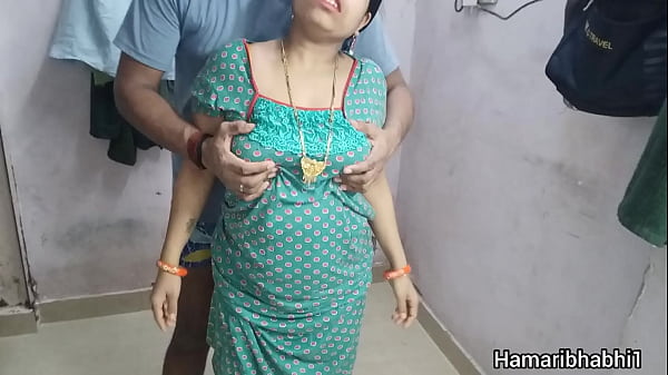Banging Hot Indian Missus Breed Her Her Tight Snatch With Desi Release In Hindi Audio. Indian Desi Hindi BF Video.