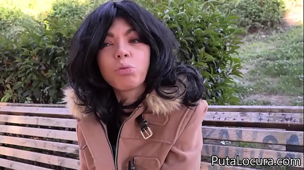 PutaLocura - Pillada Dayana Coed Me Muestra Sus Tetas En El Parque