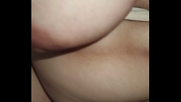Latina Tetona Muy Buena Cogiendo Con Su Novio