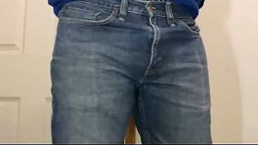 Pour In Levi’s