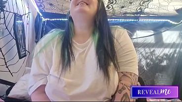 RevealMe || PRIVATE SESSION HOTTIE DISROBES STRIPPED, PLAYS WITH BUSTY RACK, PROBES HER SNATCH THEN VIBRATES TO PEAK!