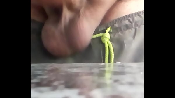Batendo E Gemendo Louco De Tesão