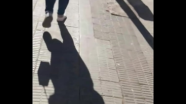 Tía Buena Por La Calle 2