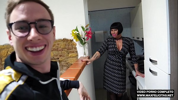 MAX FELICITAS E IL RITORNO NEL PORNO DI VALENTINE DEMY COUGAR ITALIANA