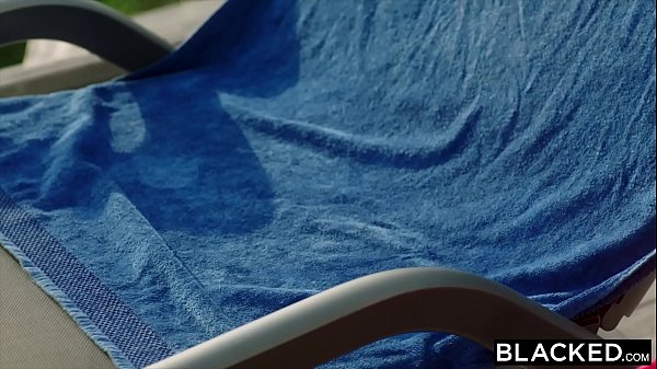 BLACKED Seducing Barely-legal Can’t Resist BBC During Vacation