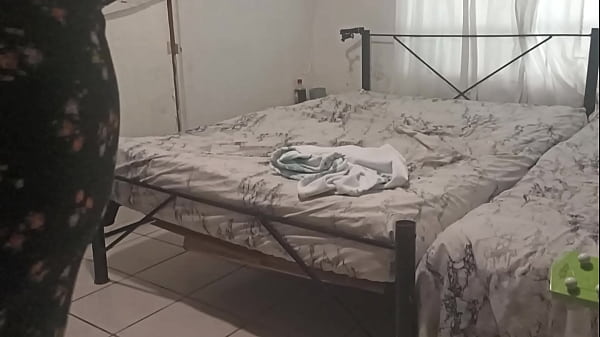 Mama Soft Bbw Realiza Limpieza De La Habitación