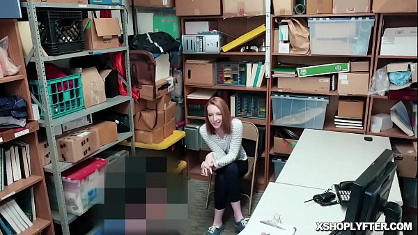 Busted Shoplyfter Katy Kiss Rod Feed In Her Lips By The LP Officer!