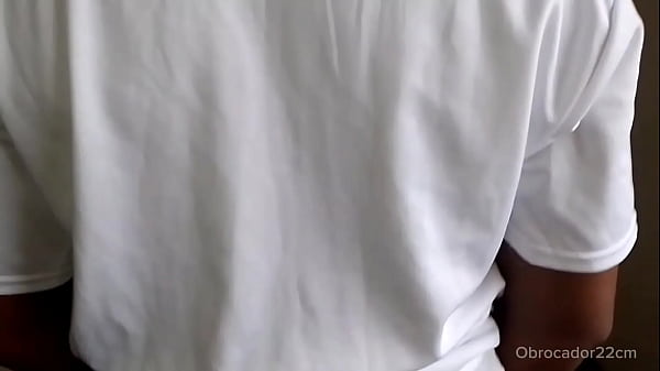 Negão Rabudo Da Comunidade Virou A Puta Do Amigo Depois De Assistir O Jogo.