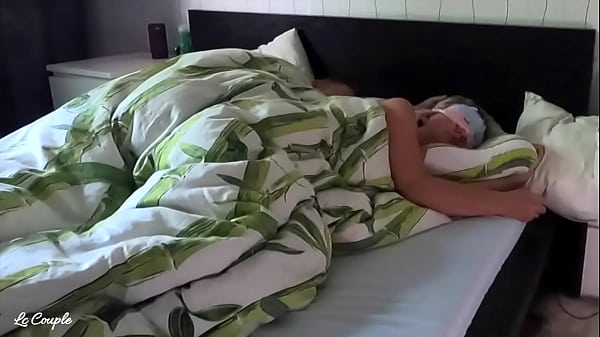 Homemade Pair Morning Sex Where Husband Is Waking Up His Wifey With Rubs And Dick LOUD MOANING