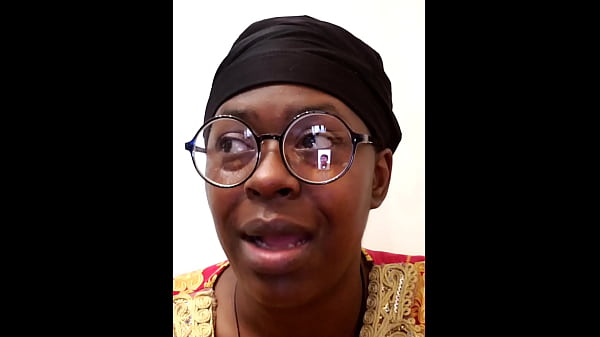 Q&A With SLUTTYMELANIN #17 A) What Turns You OFF? B) [WWYP] Dildo Or Vibrator?