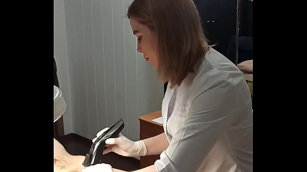 Video Tutorial On What To Do For A Depilation Owner With Spontaneous Ejaculation While Trimming. SugarNadya Reveal That The Penis Must Be Held Snug And Not Released Until The