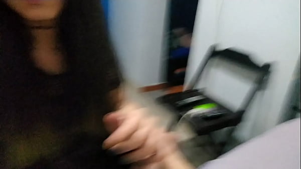 RECEBENDO UM BEIJO GREGO E UM FIO TERRA DA ALICE HAEL INVERSÃO DEDADA E LINGUADA NO CU DE UMA MULHER