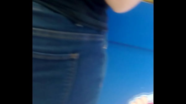 Grabando El Culo De Mi Amiga A Escondidas