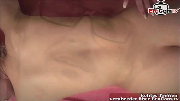 Deutsche Golden-haired And Raven-haired Milf Machen Ffm Dreier