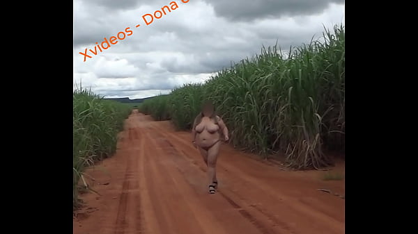 Esposa Andando Pelada Na Estrada Rural