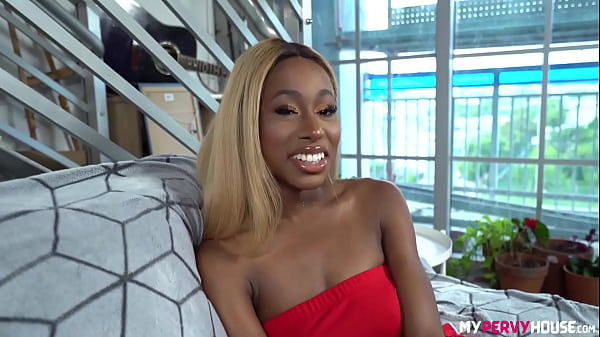 Kinsley Karter Ebony Stepsis Fancies The Car In Exchange Of Slit
