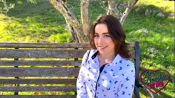 Manéa, Jeune Coquine Qui Savor La Baise Anale