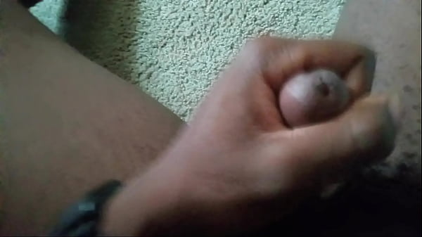 WATCH ME RUBBING MY DICK PT2