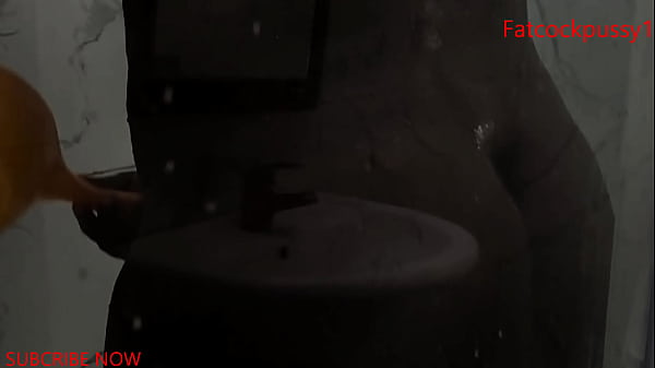 SEE HOW MY STEPMOTHER BATH EACH TIME I WATCH HER AND I EVENTUALLY SMASHED HER FAT ASS.FULL PART ON RED