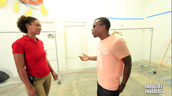 Huge Butt Target Employee Licks Customer's Pole In Stock Room: Phenomenal Reality Porn