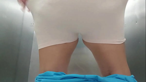 ENFERMERA ATRAPADA MEANDO EN BAÑO PUBLICO DEL HOSPITAL