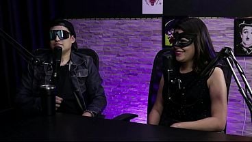 ENCONTROU COM A IRMÃ DENTRO DE UMA CASA DE SWING DEPOIS DE ANOS - KYLIE G & ZATCH LUCKY (MOAI TV)