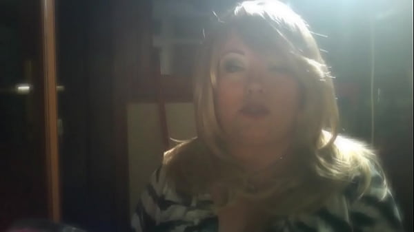 BBW Domme Tina Snua Scorching A Cigarette Full Between Rubs With Drifting