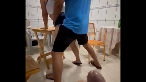 Apostei A Buceta Da Minha Esposa No Bilhar E Perdi, Ela Deixou Ele Gozar Dentro