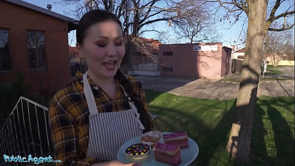 Public Agent Asian Vixen Luna Truelove Grants Her Cream Cakes For An Internal Finish