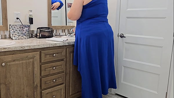 Huge Booty Lady In Bathroom With Panty Down, Was Truly Surprised When Outsider Accidentally Walked In