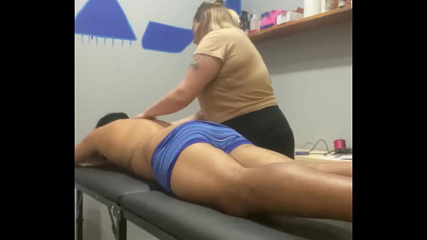 Le Hago Ricos Masajes Y Me Lo Termine Cojiendo Todo Y Me Dio Toda La Lechita