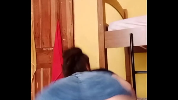 Novinha Dançando Funk Sem Calcinha
