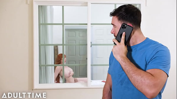 ADULT TIME - Lauren Phillips Showcases Off Her AWESOME COUGAR MELONS To The Maintenance Man!