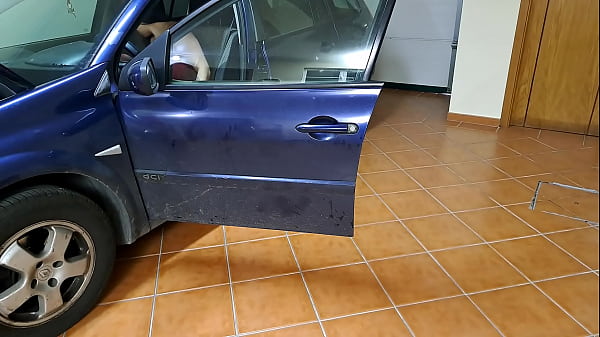 Aroused Wifey Receives Internal Load Shot From The Mechanic