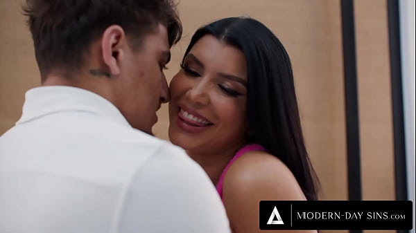 MODERN-DAY SINS - Hung Alpha INTENSE FUCKS Needy StepMILF Romi Rain Next To Oblivious Hotwife Sophia Locke