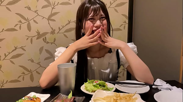 ハメ撮り　色白細身のホス狂地雷系がハメ撮りセックス。居酒屋デートからのラブホへGO。フェラで口内射精したあとに生挿入、激しい騎乗位で揺れるおっぱいに大興奮。 Https://bit.ly/3AZ7QTH