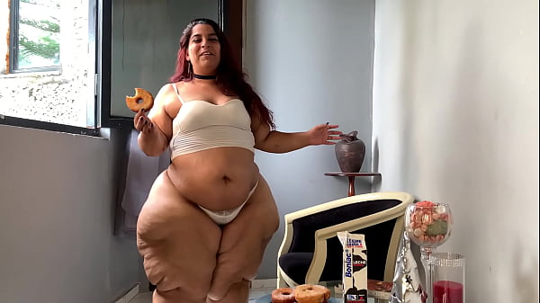Short Thick Babe With Mammoth Waists & Cheeks - SSBBW Feedee Emma Pear