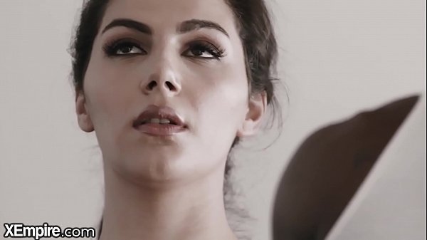 XEmpire Valentina Nappi Straddles Trainer's Relentless BBC At The Gym