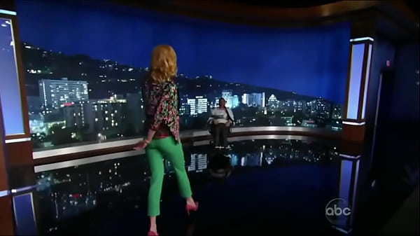 NICOLE KIDMAN MOUNTS JIMMY FALL