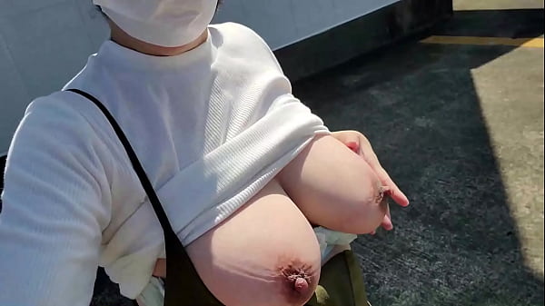 A Frustrated Married Babe Masturbates With Her Thighs Open And Her Knockers Uncoverred In An Outdoor Parking Lot：The Full Video Is→https://www.xvideos.red/channels/aika-frau