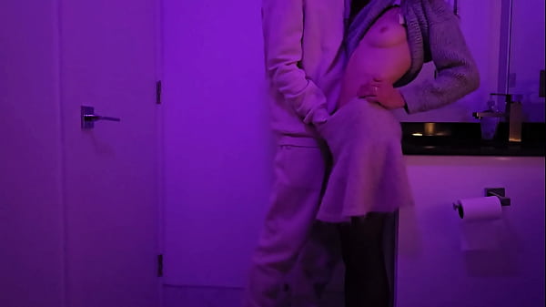 Teen Banged In Club Toilet At The Party