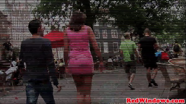 Voluptuous Amsterdam Callgirl In Threeway Sucking