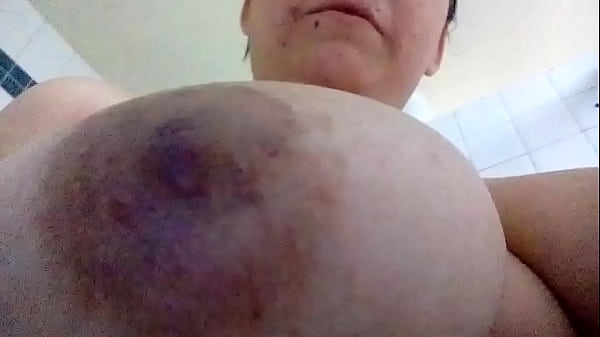 Chica Muestra Sus Ricas Tetas