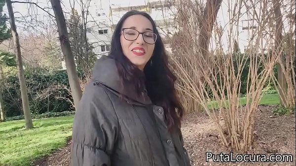 Follar Por Dinero_ Con Billetes En El Bolsillo Convenzo A Annita Rabbit En Un Parque De Madrid